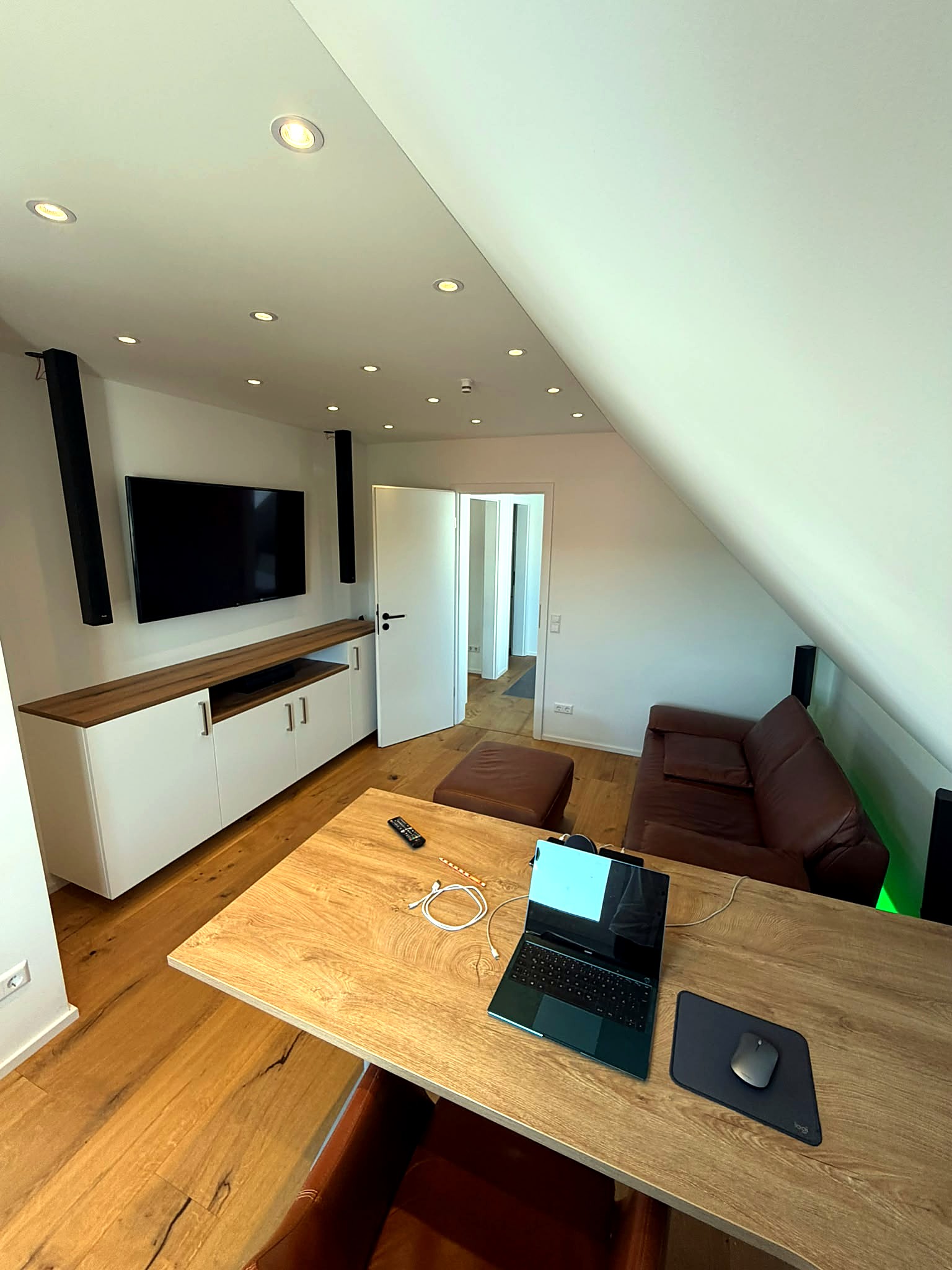 Wohnbereich mit Sideboard